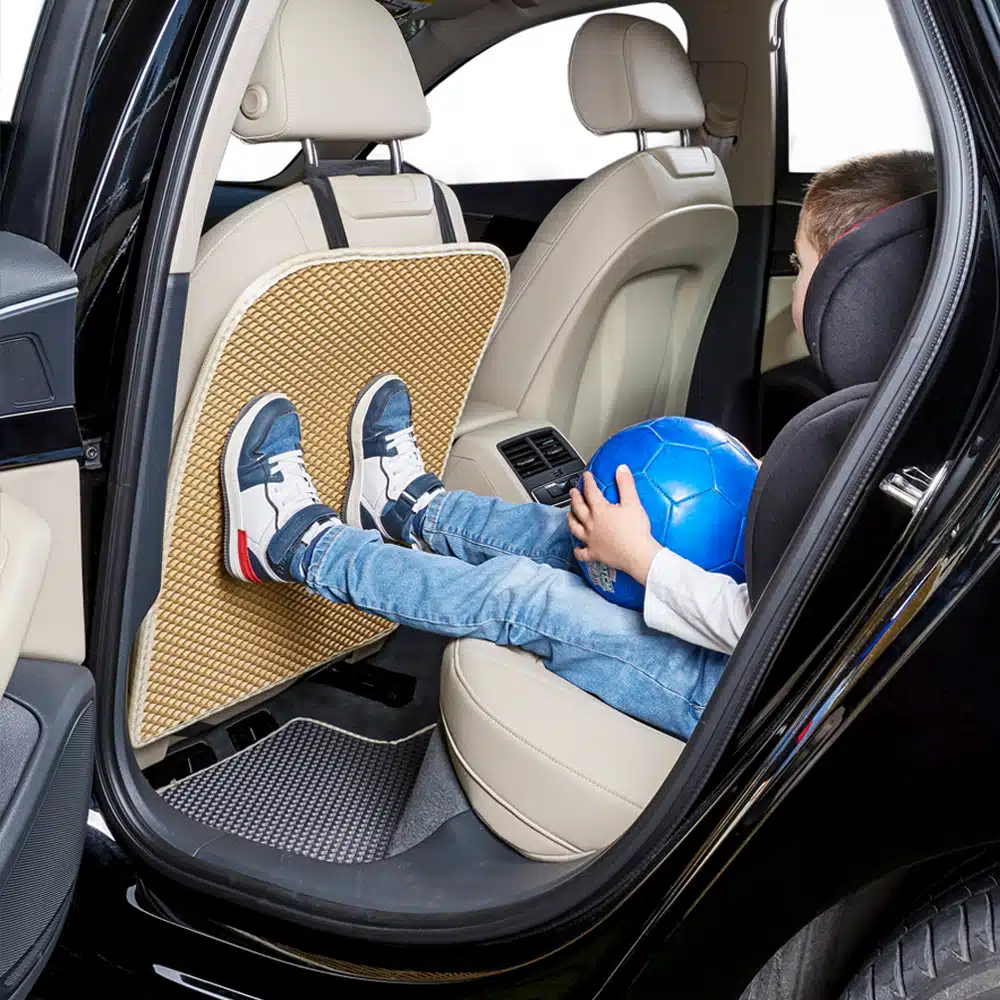 מגן גב מושב לרכב מותאם לכל סוגי רכבים