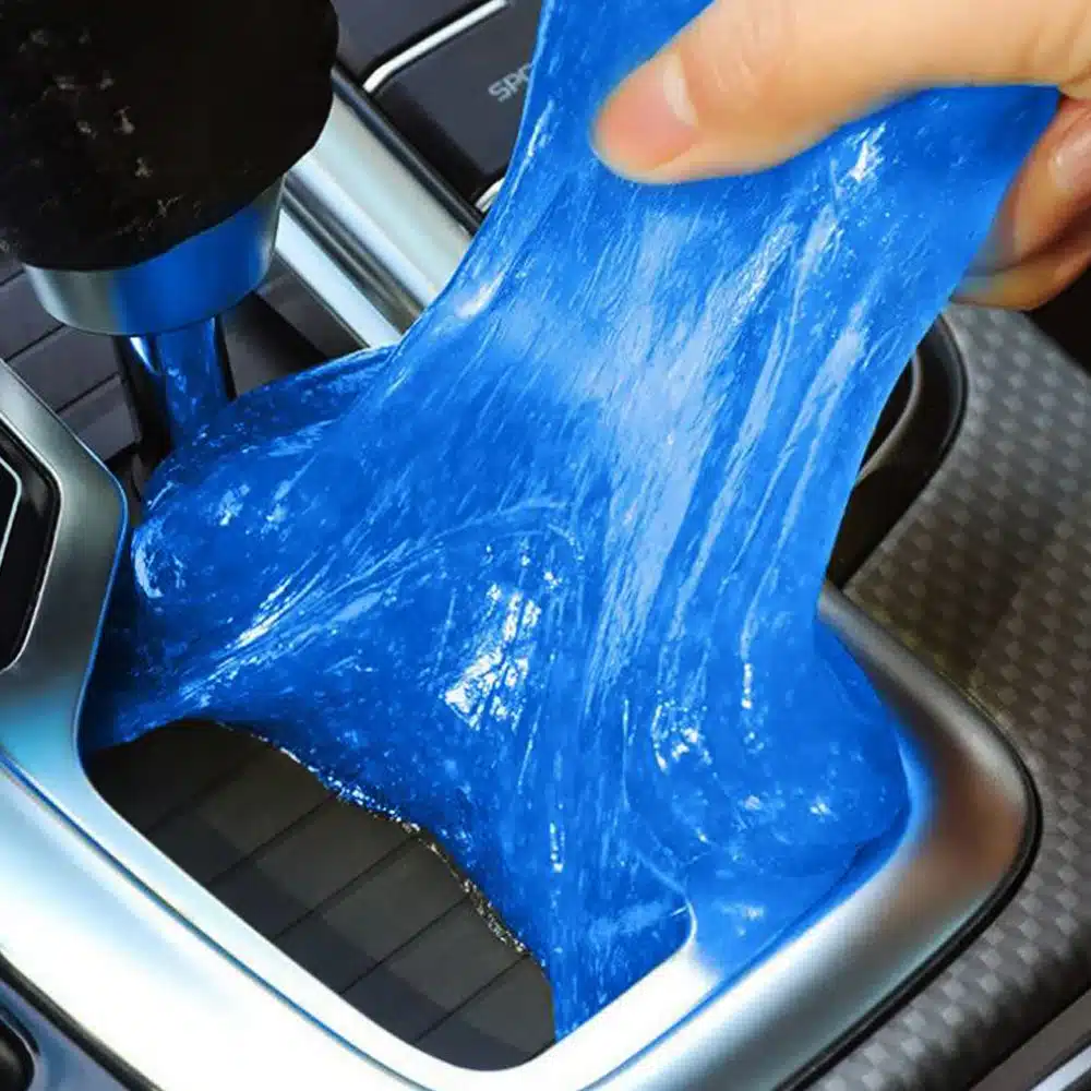 ג'ל הפלא לניקוי ברכב לניקוי מיידי.