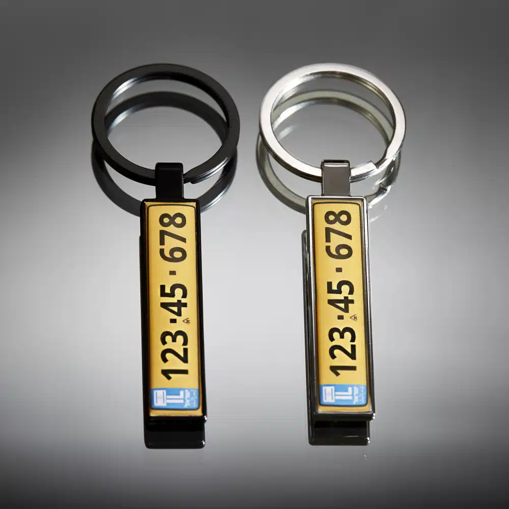 מחזיק מפתחות עם מספר רכב בהתאמה אישית